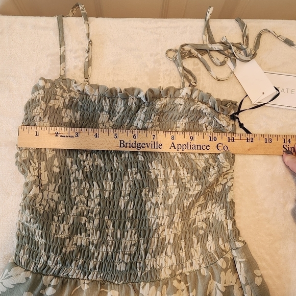 1.State Jumpsuit Women's Tie Shoulder Smocked Bodice Size Small Sage Gre… - Picture 16 of 16